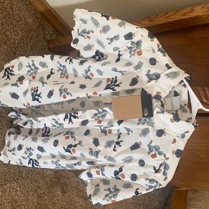 Men’s North Face short sleeve button down